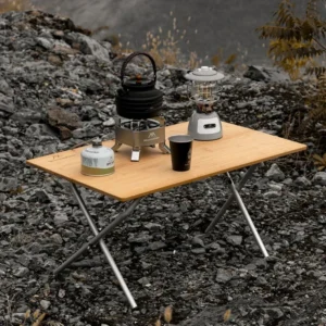 Table de camping pliante en bambou et aluminium